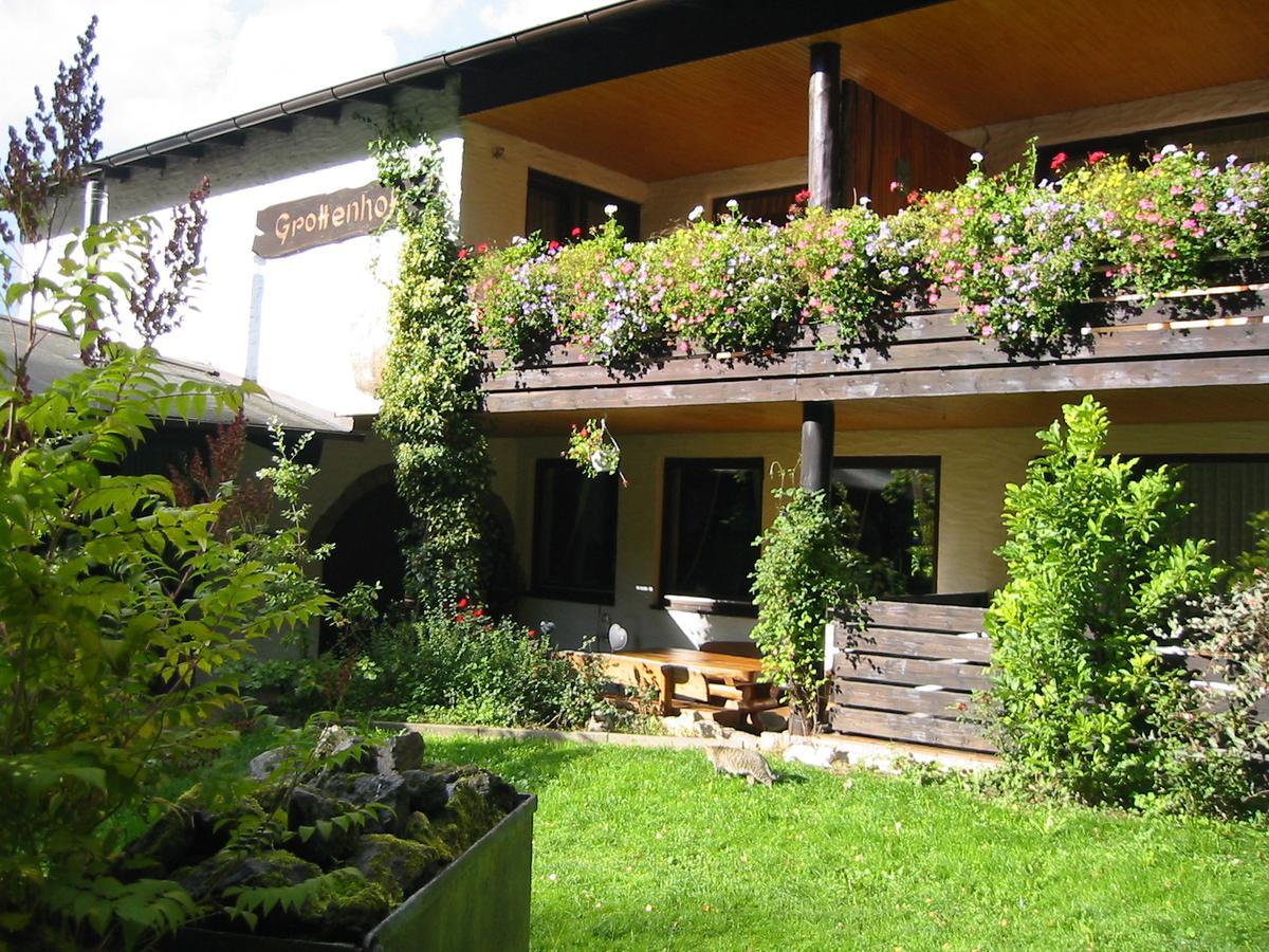 Gasthof Grottenhof Hotel Neuhaus an der Pegnitz Exterior foto